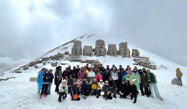 Nemrut Dağı'nda uluslararası sanat buluşması
