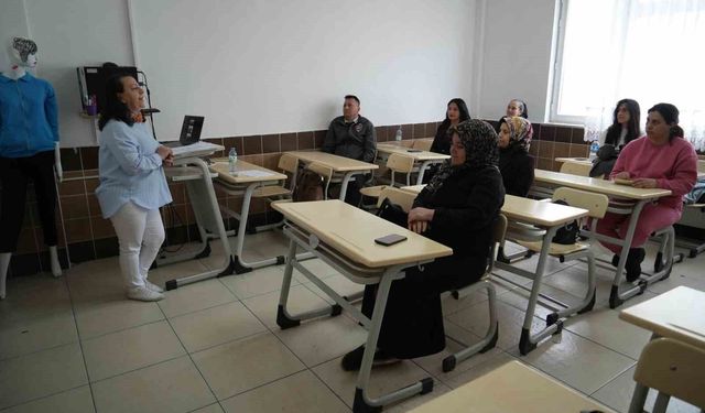 Niğde'de hasta ve yaşlı bakımı kursu istihdama kapı açıyor