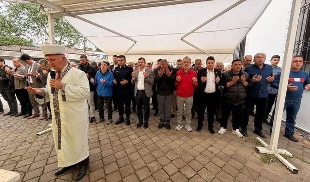 Okul saldırısında ölenler için Köyceğiz'de gıyabi cenaze namazı kılındı