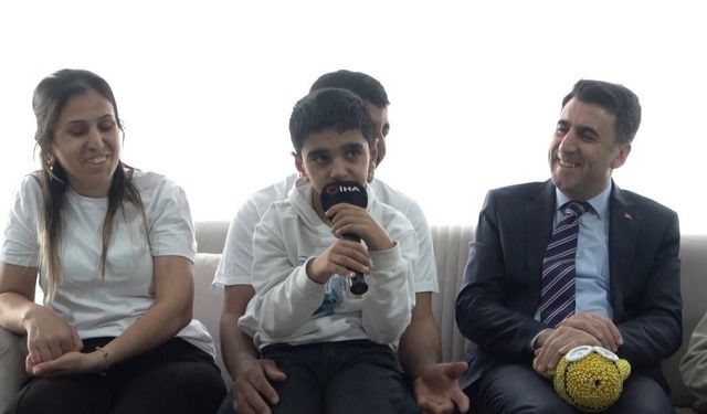 Otizmli Ali İsmail ile Vali Aygöl'ün diyalogları gülümsetti