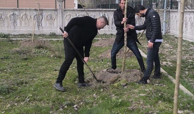 Patnos RAM'da ağaçlandırma çalışması