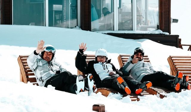 Plaj kenarı değil Palandöken'in zirvesin şezlong keyfi