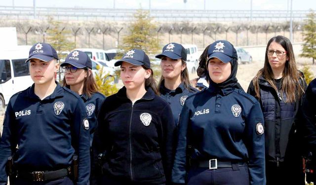 Polis Okulu Yerleşkesinde fidanlar toprakla buluşturuldu