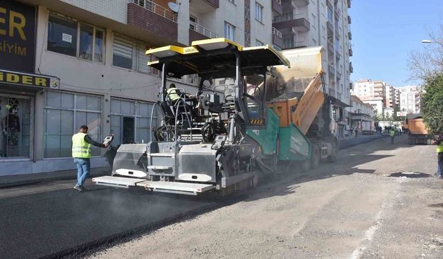 Siirt'te asfalt çalışmaları hız kesmeden devam ediyor