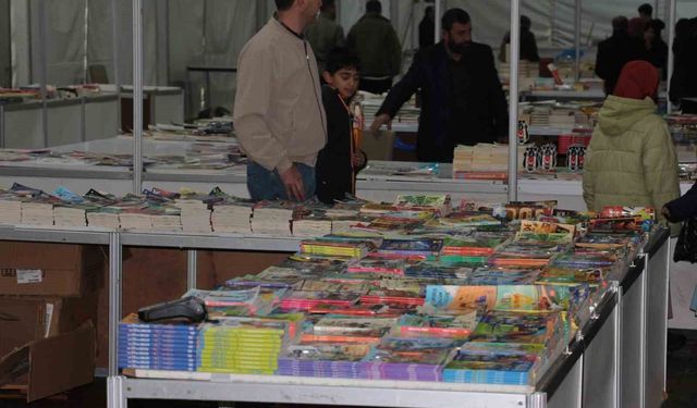 Şırnak'ta 'Mezopotamya'nın Ruhunda Baharı Kitaplarla Karşılıyoruz' Kitap Fuarı ve Kültür Şöleni sona erdi