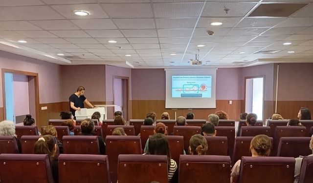 Tunceli'de sağlık personeline kolorektal kanser eğitimi