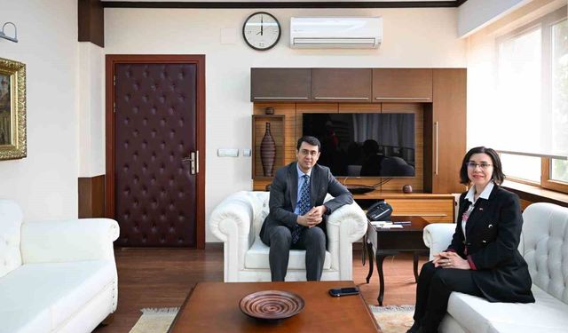 Uşak Belediye Başkan Vekili Özkan, Vali Kartal'ı ziyaret etti
