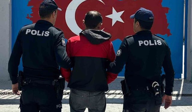Uyuşturucuyu peçeteye emdirip satıyordu, polis operasyonuyla yakalandı