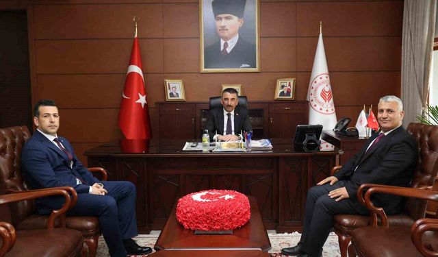 Vali Osman Hacıbektaşoğlu liman başkanlarını makamında ağırladı