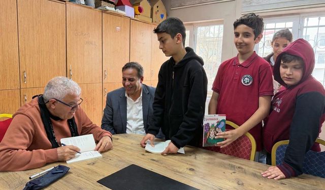 Yazar Cuma Karataş okurları ile buluştu