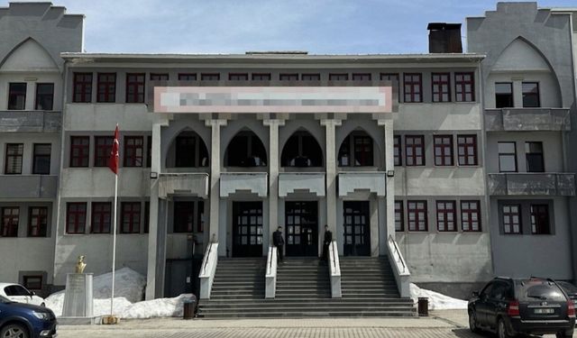 Yüksekova'da hareketli dakikalar: Okuldaki ihbar asılsız çıktı