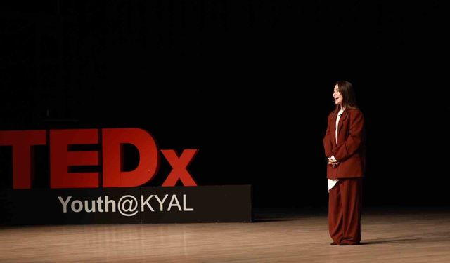 Afra'nın milyonlarca dinlenen şarkısının hikayesi şaşırttı