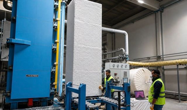Ağrı Dağı eteklerinde kurulan strafor fabrikasına sağlanan 20 milyonluk devlet desteğiyle üretim arttı