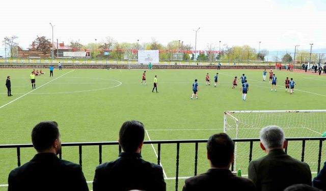 Ahlat'ta liseler arası bölge maçları başladı