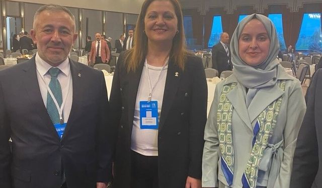 AK Parti'ye geçen Afyonkarahisar Belediye Başkanı Burcu Köksal'a ilk tebrik Bilecik'ten