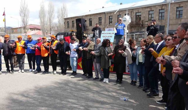 Ardahan'da 1 Mayıs Emek ve Dayanışma Günü halaylarla kutlandı