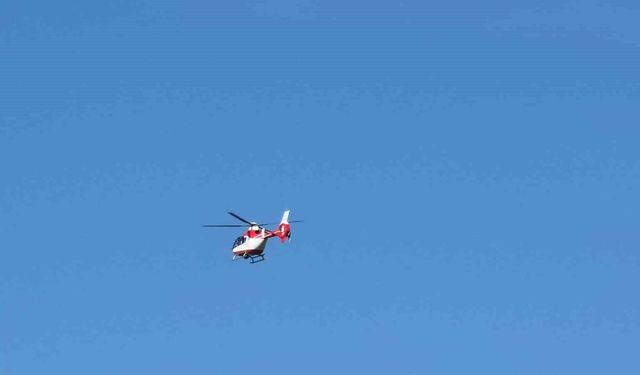 Bahçesaray'da kalp hastası için hava ambulansı havalandı