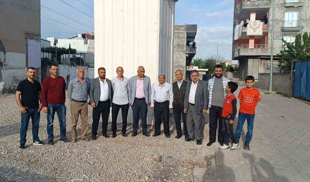 Batman'da 50 yıllık cami yıkıldı, minaresi kaldı