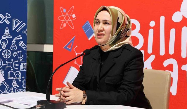 Bilim Kafede etiketlerin dili konuşuldu