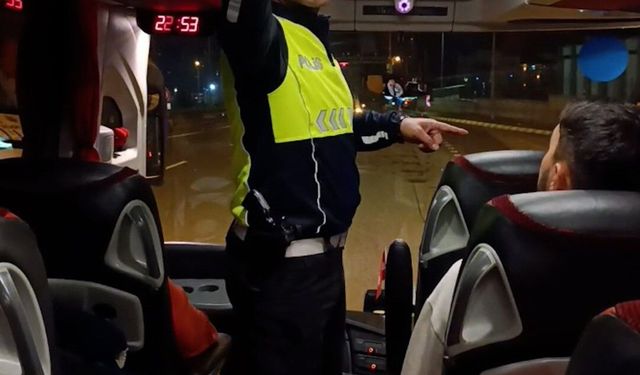 Bolu'da trafik komiserinden yolculara hayati uyarı