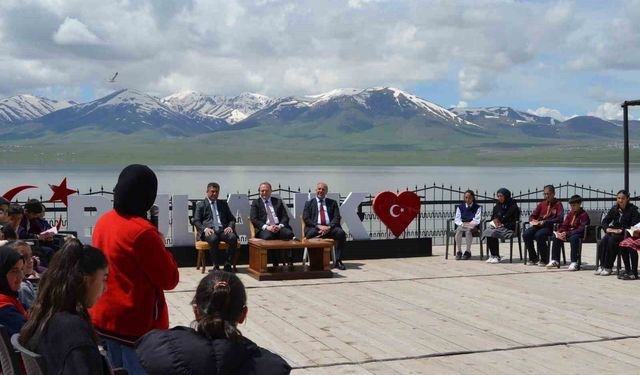 Bulanık'ta 'Son Ayı' mesaisi: Kaymakam Koşansu öğrencilerle söyleşide buluştu