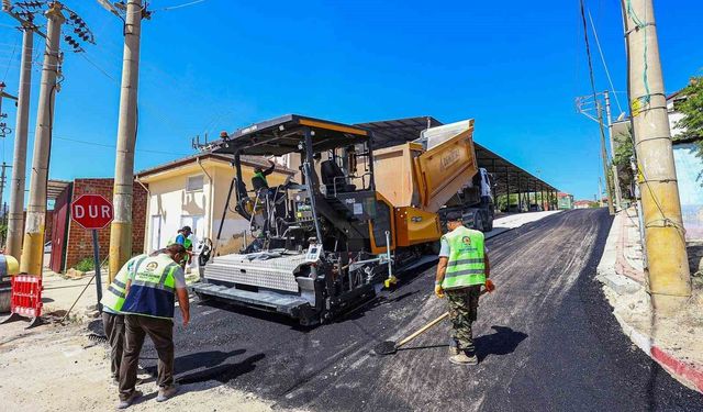Denizli Büyükşehir Akkent Mahallesi'nde sıcak asfalt çalışmalarına başladı