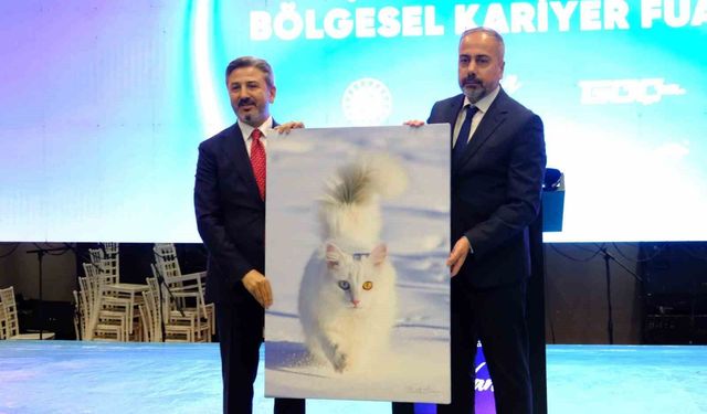 Doğu Anadolu Kariyer Fuarı kapılarını açtı