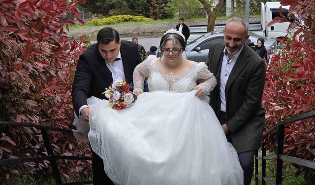 Elif'in gelinlik giyme hayali gerçek oldu