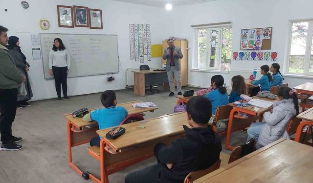 Emirdağ'da öğrencilere Kur'an kursları tanıtıldı