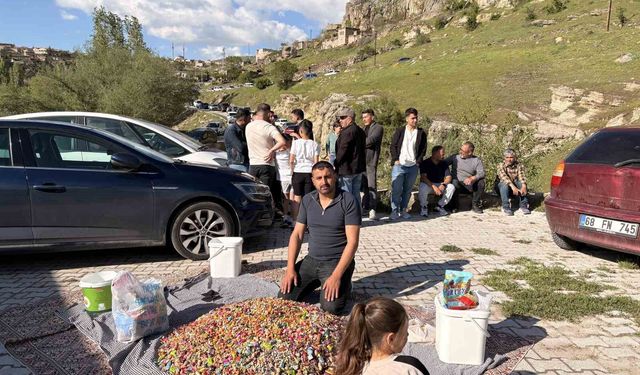Güzelyurt'ta şekerli mezarlık ziyareti geleneği sürüyor