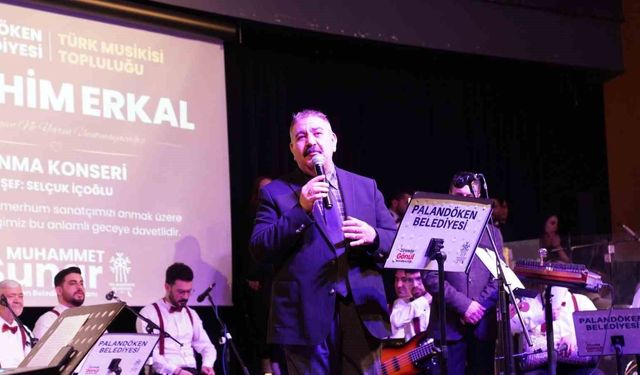 İbrahim Erkal'a vefa gecesine yoğun ilgi