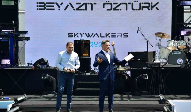 İGA İstanbul Havalimanında büyük aile buluşması: İGA çalışanları Skywalkers'ta