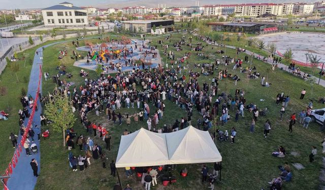 Iğdır'da Hıdırellez şenliği renkli görüntülere sahne oldu