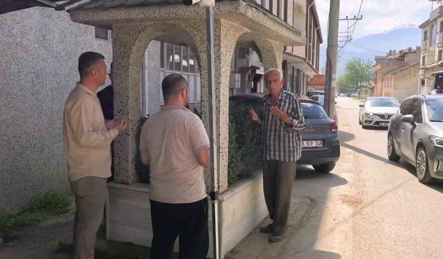İnegöl'deki gizemli mezarın sırrı yıllardır çözülemiyor