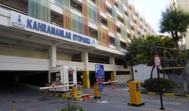 İzmir'de elektrikli araçlar için otoparklarda yüzde 50 indirim sürüyor