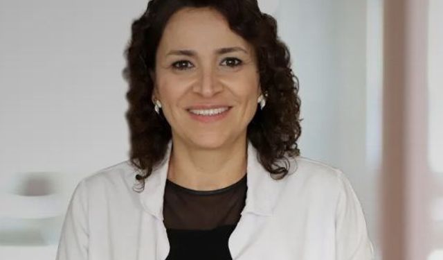 Kadın Hastalıkları ve Doğum Uzmanı Yıldız Akdaş Reis: 'Menopoz sürecini daha konforlu geçirmek mümkün'
