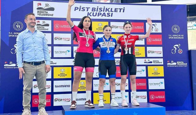 Kağıtspor ulus ve uluslararası arenada madalyaya doymuyor