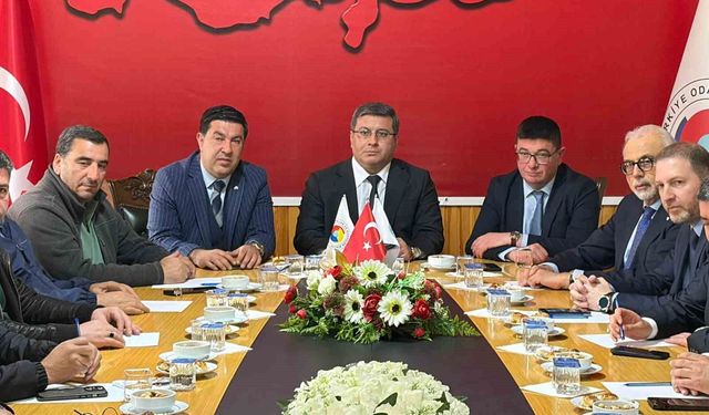 Kars TSO'da kritik zirve: Gündemde yatırım, ticaret ve Kars-Bakü uçuşları vardı