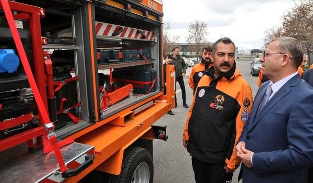 Kars'ta KARAKURT ekibine resmi arma: Afetlere hazır güç sahada