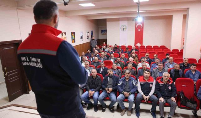 Kars'ta üreticilere kırsal kalkınma ve tasarruflu sulama desteği anlatıldı