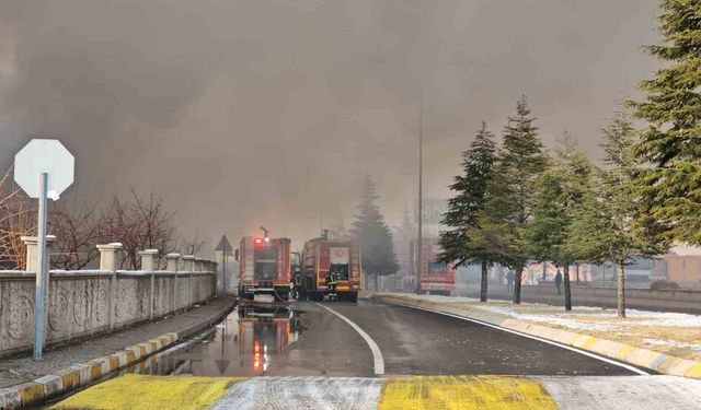 Kayseri'de 3 kişinin öldüğü fabrika yangıyla ilgili 7 kişinin yargılanmasına devam edildi