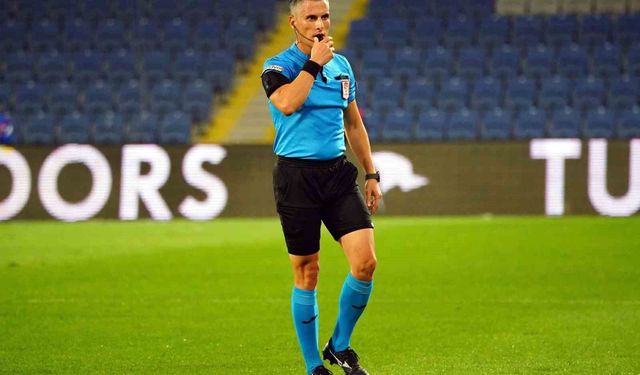 Konyaspor - Fenerbahçe maçının VAR'ı Sarper Barış Saka oldu