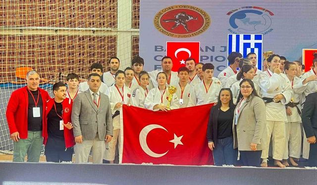 Manisalı Judoculardan Balkan'da madalya yağmuru