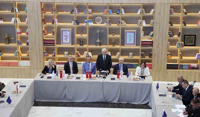 Mardin'de 'Ekonomiye Yön Verenler' zirvesi düzenlendi