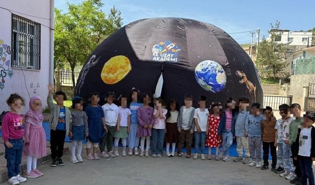 Minik astronotlar uzaya yolculuk yaptı