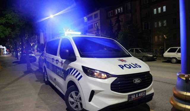 Nevşehir'de ambulans çağrılan evdeki bıçaklı kavgada sağlık personeli mahsur kaldı