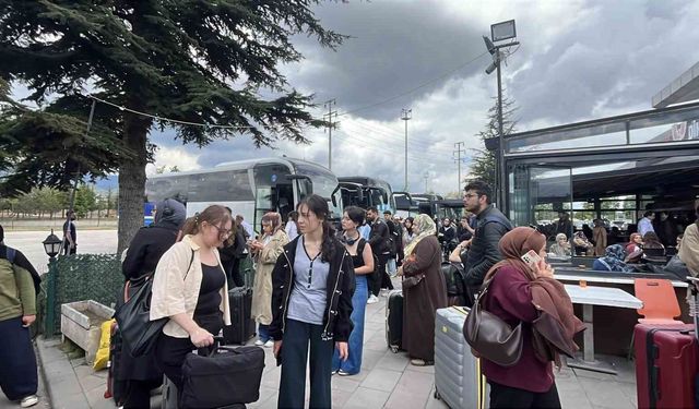 Öğrenciler Bolu Otogarı'nda yoğunluk oluşturdu
