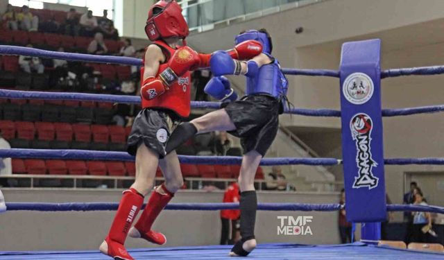 Okul Sporları Muaythai'ye Kayseri damgası