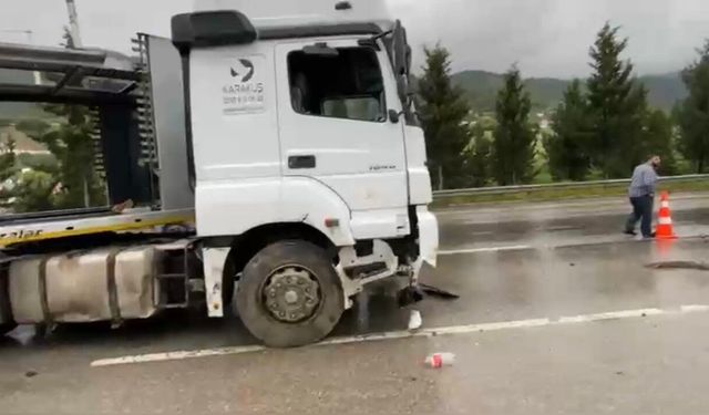 Osmaniye'de tır yağmurda savruldu