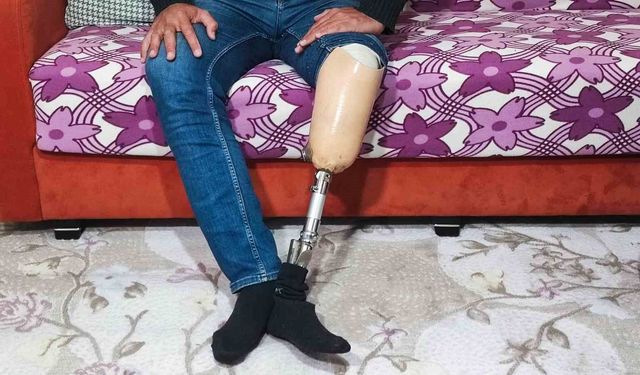 Protez bacaklı adam alacağını almak için IBAN verdi, cezaevine girip işinden oldu